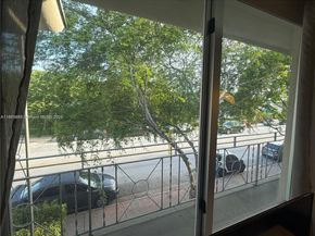 801 15th St 202, Miami Beach FL 33139