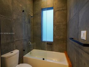 112 NW 24th Ct, Miami FL 33125