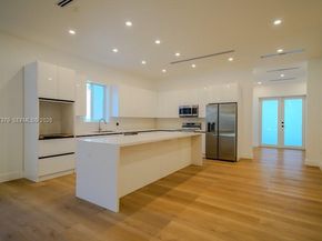 112 NW 24th Ct, Miami FL 33125