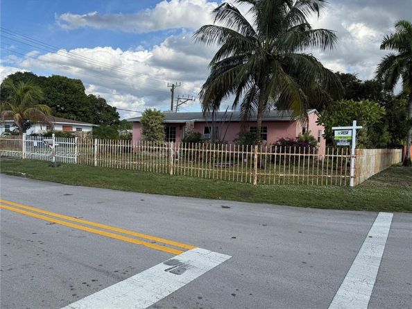 17501 NW 41st Ave, Miami Gardens FL 33055