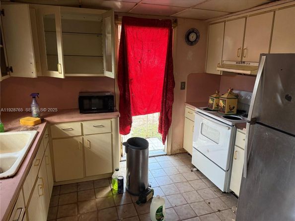 17501 NW 41st Ave, Miami Gardens FL 33055