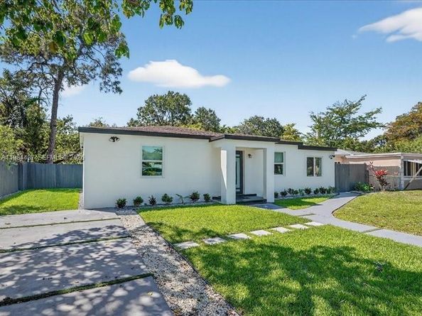 1010 NE 138th St, North Miami FL 33161