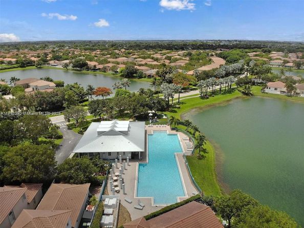 1640 NE 37th Ave, Homestead FL 33033