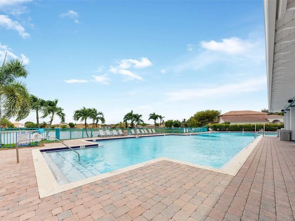 1640 NE 37th Ave, Homestead FL 33033