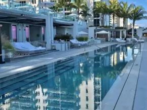 2301 Collins Ave 427, Miami Beach FL 33139