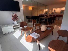 2301 Collins Ave 427, Miami Beach FL 33139