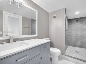 2112 S Cypress Bend Dr 802, Pompano Beach FL 33069