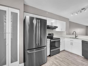 2112 S Cypress Bend Dr 802, Pompano Beach FL 33069