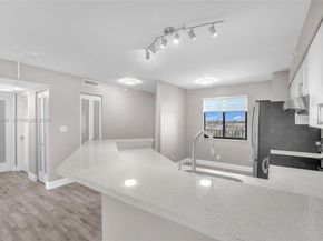 2112 S Cypress Bend Dr 802, Pompano Beach FL 33069