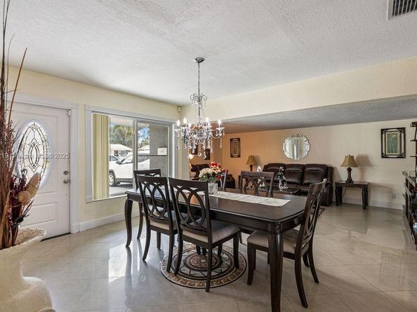 665 NW 19th St, Pompano Beach FL 33060