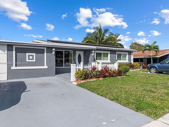 665 NW 19th St, Pompano Beach FL 33060