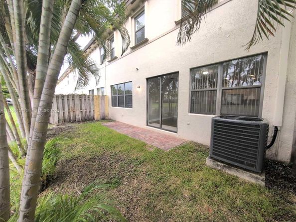 11266 SW 236th Ln, Homestead FL 33032