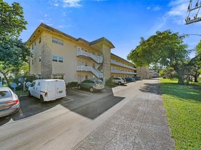 3530 NW 52nd Ave 606, Lauderdale Lakes FL 33319