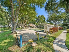 3530 NW 52nd Ave 606, Lauderdale Lakes FL 33319