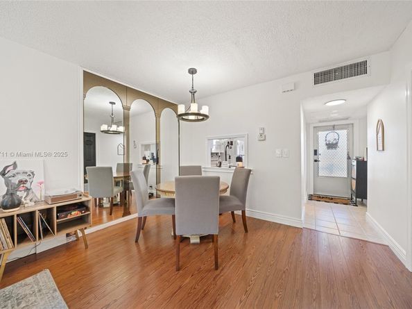 3530 NW 52nd Ave 606, Lauderdale Lakes FL 33319