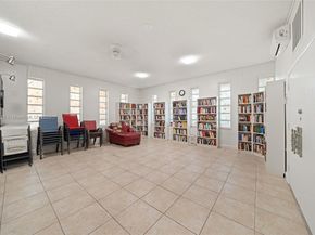 3530 NW 52nd Ave 606, Lauderdale Lakes FL 33319