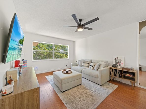 3530 NW 52nd Ave 606, Lauderdale Lakes FL 33319