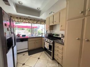 18753 Mayall Street, Northridge (los Angeles) CA 91324