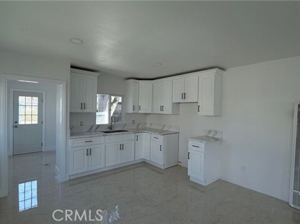 155 E 84th Street, Los Angeles CA 90003