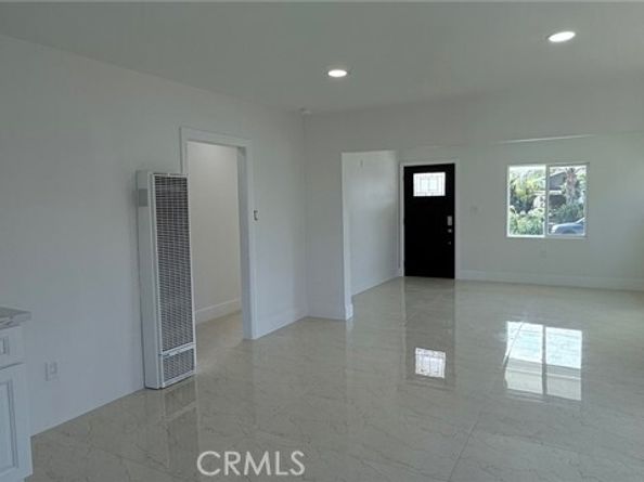 155 E 84th Street, Los Angeles CA 90003