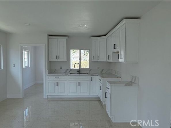 155 E 84th Street, Los Angeles CA 90003