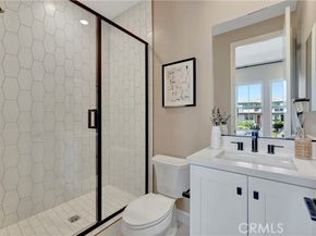 17 Ponte, Lake Forest (el Toro) CA 92630