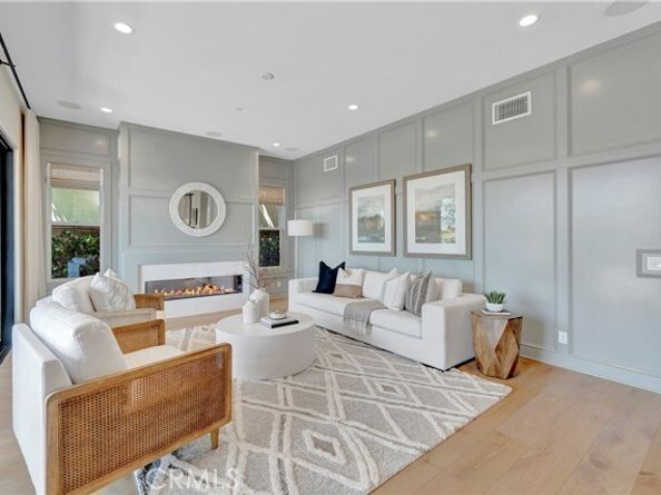17 Ponte, Lake Forest (el Toro) CA 92630