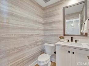 17 Ponte, Lake Forest (el Toro) CA 92630