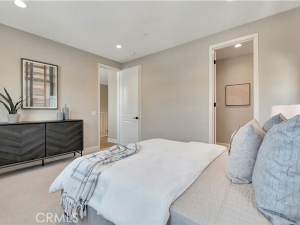 17 Ponte, Lake Forest (el Toro) CA 92630