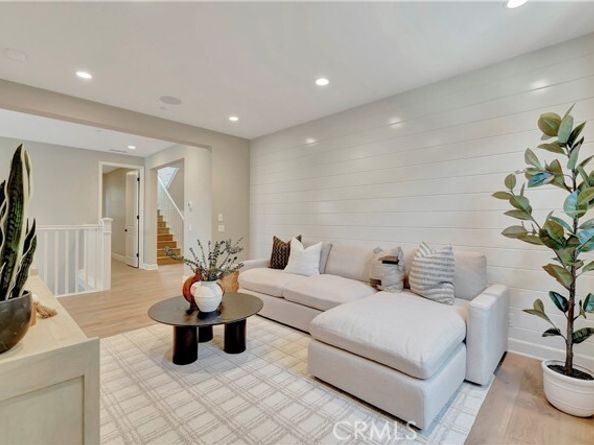 17 Ponte, Lake Forest (el Toro) CA 92630