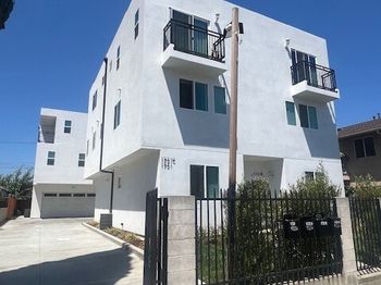 1731 E 69th