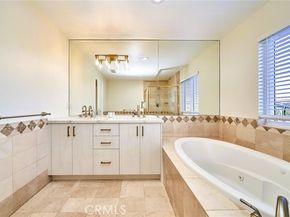 10357 Commerce Avenue 7, Tujunga (los Angeles) CA 91042