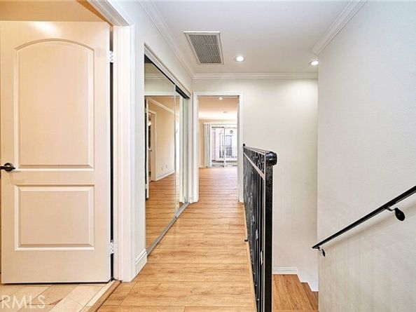 10357 Commerce Avenue 7, Tujunga (los Angeles) CA 91042