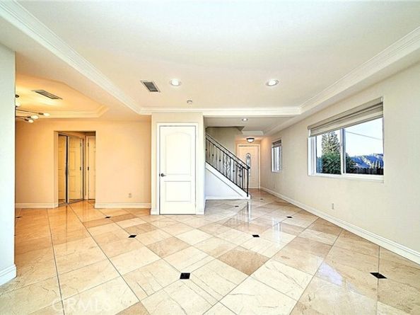 10357 Commerce Avenue 7, Tujunga (los Angeles) CA 91042