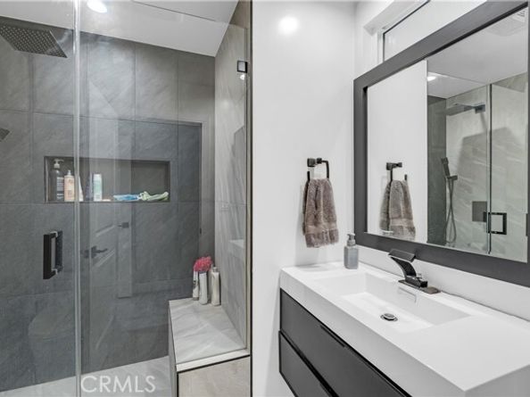 4645 Farmdale Avenue, North Hollywood (los Angeles) CA 91602