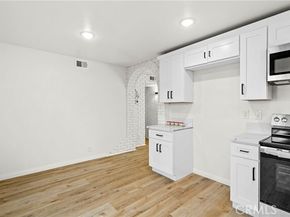 23214 Orange Avenue 7, Lake Forest (el Toro) CA 92630