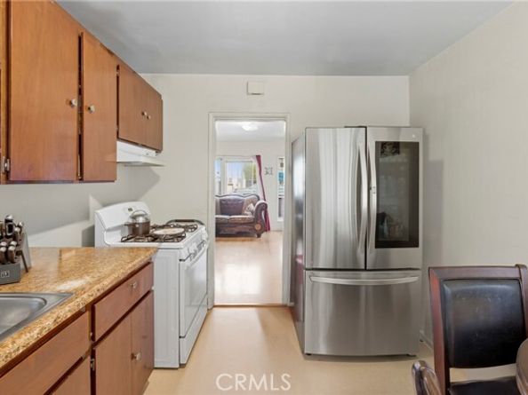 705 McDonald Avenue, Wilmington (los Angeles) CA 90744