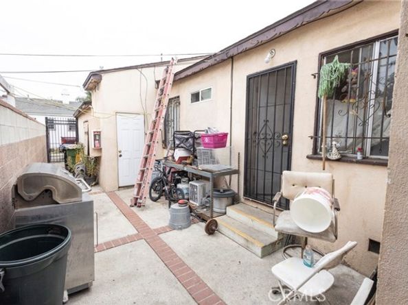 705 McDonald Avenue, Wilmington (los Angeles) CA 90744