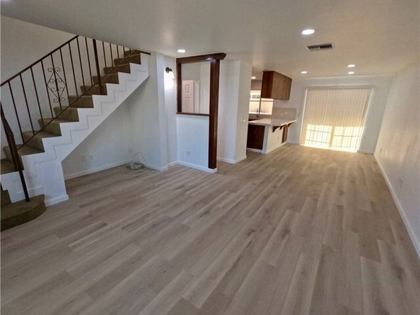 1902 W Victory, Burbank CA 91506
