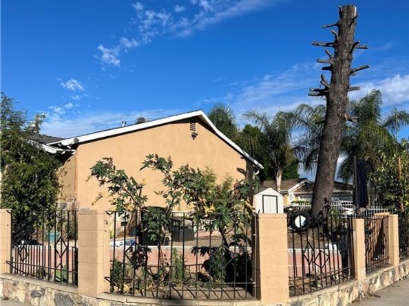11826 Fellows, San Fernando CA 91340