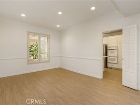 5216 Yarmouth 105, Encino (los Angeles) CA 91316