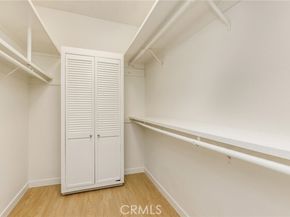 5216 Yarmouth 105, Encino (los Angeles) CA 91316