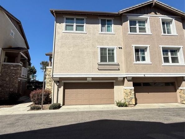 3037 Cole Grade, Santee CA 92071