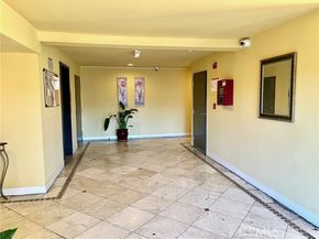 20327 Saticoy 304, Winnetka (los Angeles) CA 91306