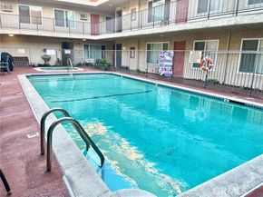 20327 Saticoy 304, Winnetka (los Angeles) CA 91306