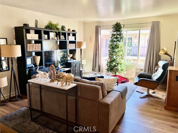 20327 Saticoy 304, Winnetka (los Angeles) CA 91306