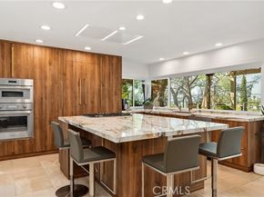 4556 Poe Avenue, Woodland Hills (los Angeles) CA 91364