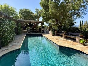 4556 Poe Avenue, Woodland Hills (los Angeles) CA 91364