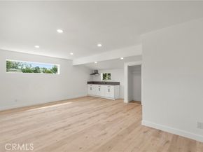 21731 Bryant, Canoga Park (los Angeles) CA 91304
