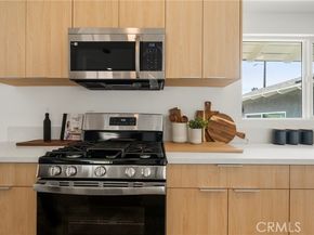 21731 Bryant, Canoga Park (los Angeles) CA 91304